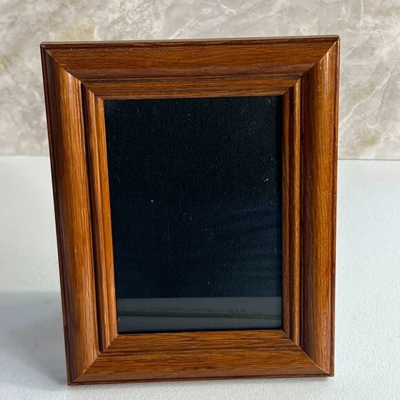 Vintage Dark Wood Grain Picture Frame Fits 4.5 x 6.5 Photos - Picture 2 of 8
